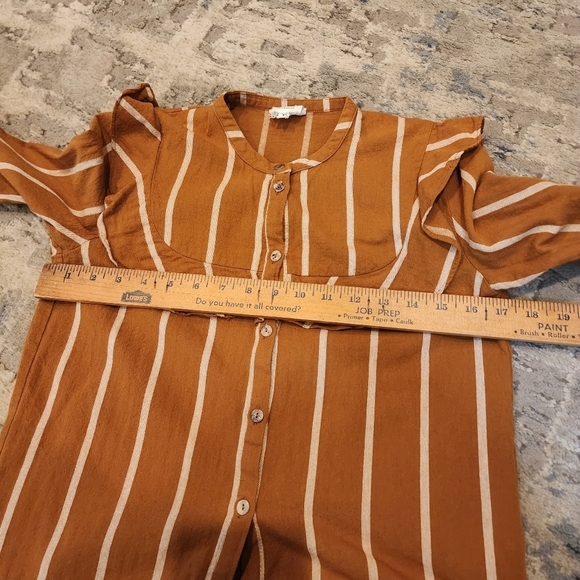 dRA linen/cotton mustard yellow/brown long sleeve blouse. - Picture 14 of 16